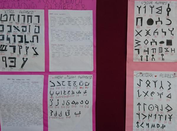 Türklerin kullandığı alfabeler panosu oluşturuldu